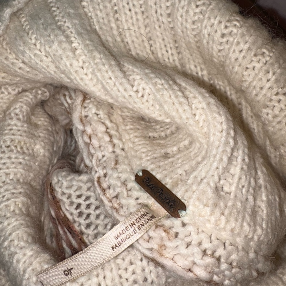 Free People Ivory Cowl Neck Knit Pullover Sweater Size L - Picture 6 of 6